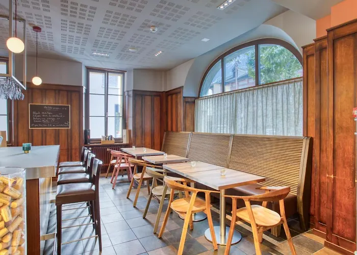 Hotel Au Terminus 3*