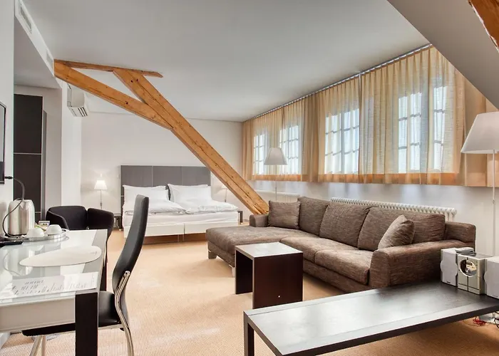 Au Terminus Hotel 3*