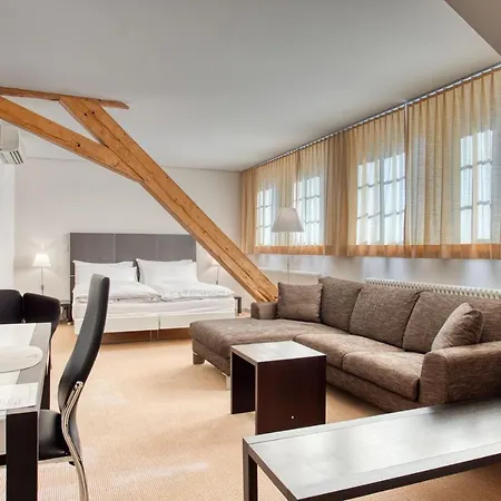 Au Terminus Hotel 3*