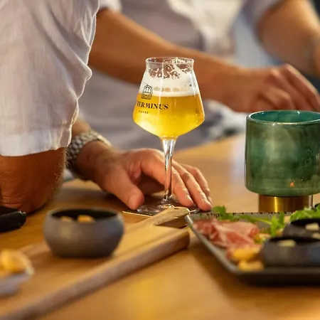 Au Terminus Hotel 3*